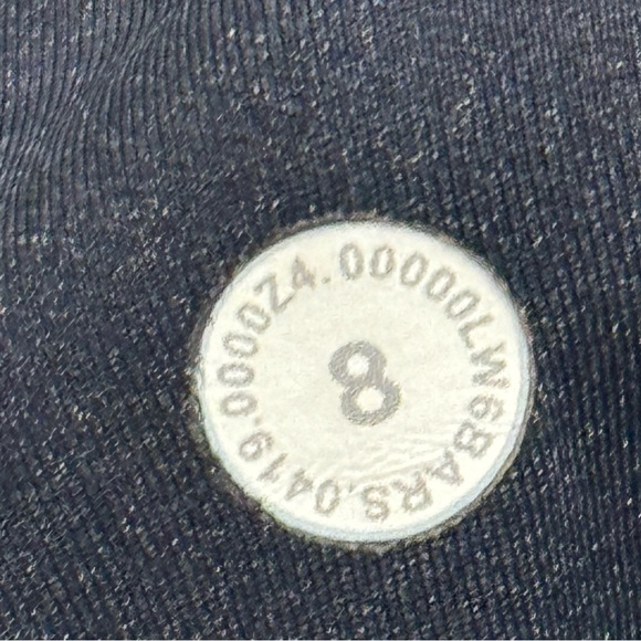 Lululemon Size 8 In Movement Crop Leggings Everlux Hi-Rise 23" Inseam True Navy - Picture 8 of 8